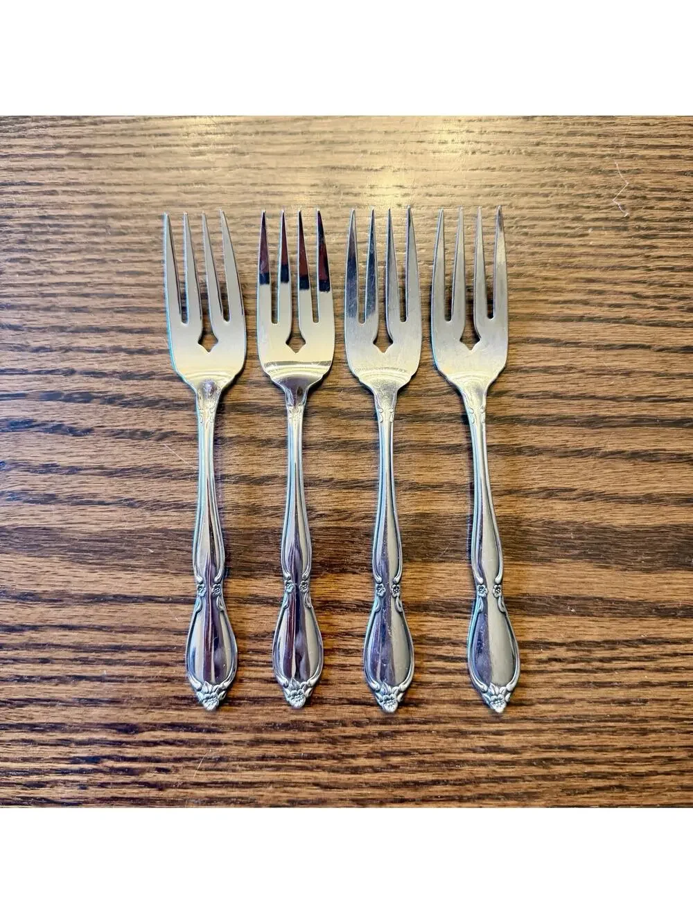 Oneida Community CHATELAINE Stainless Set‎ Of 4 Salad Forks Betty Crocker Glossy